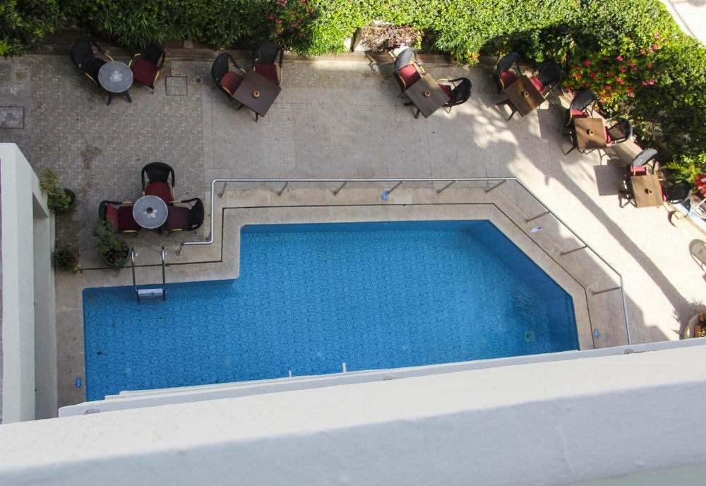 New Farah Hotel Main image