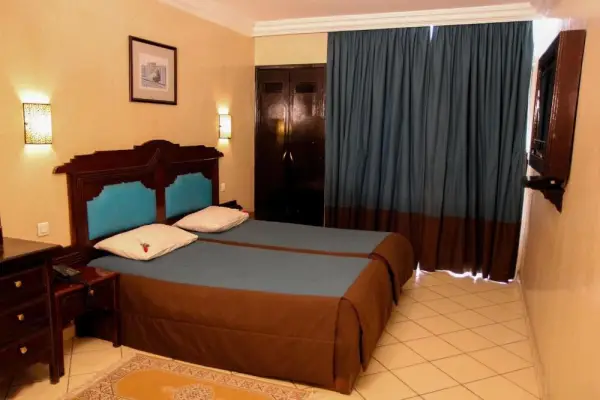 New Farah Hotel 8